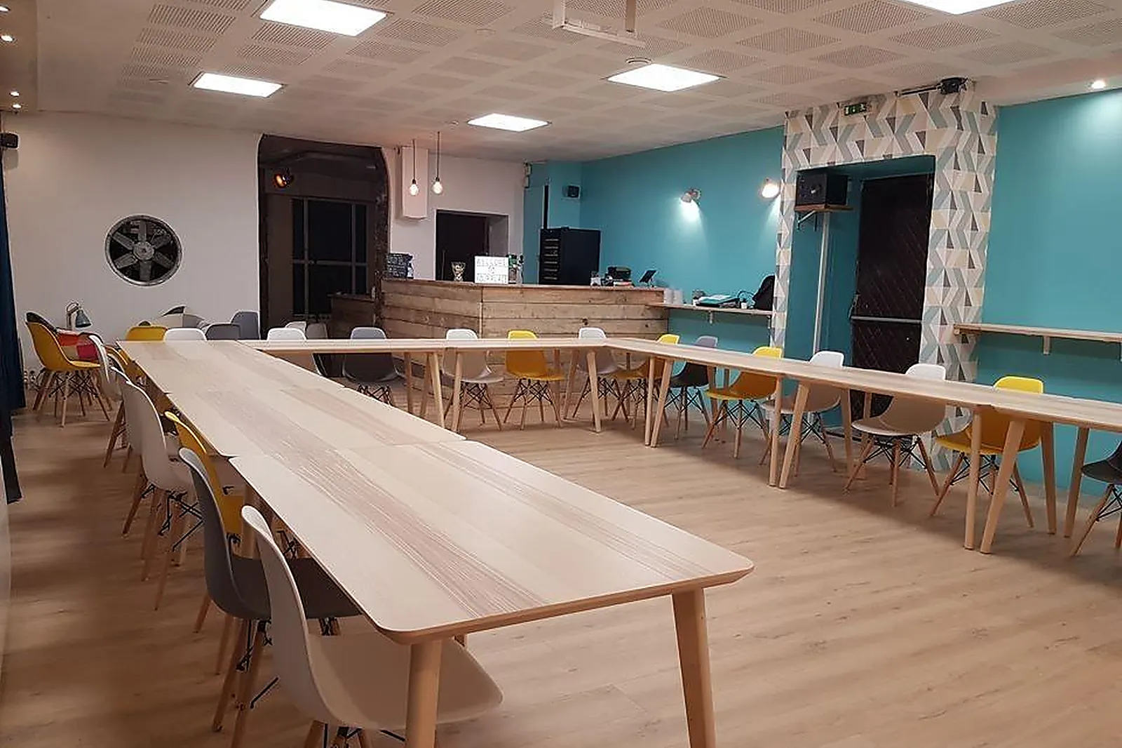 Lieux événementiels, YOUR PLACE