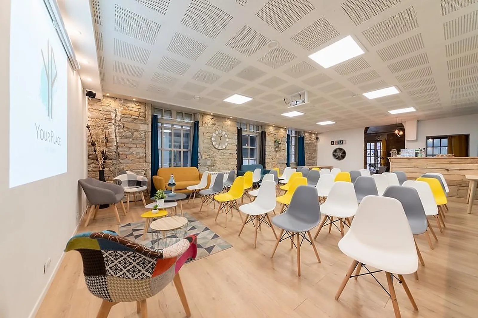 Lieux événementiels, YOUR PLACE