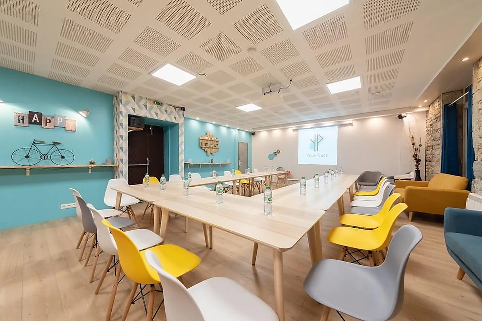 Lieux événementiels, YOUR PLACE