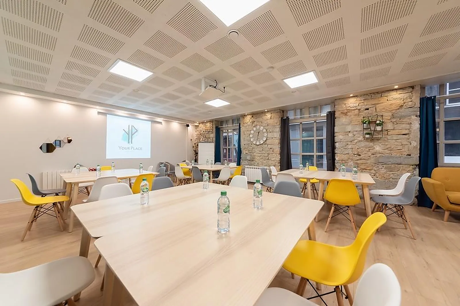 Lieux événementiels, YOUR PLACE