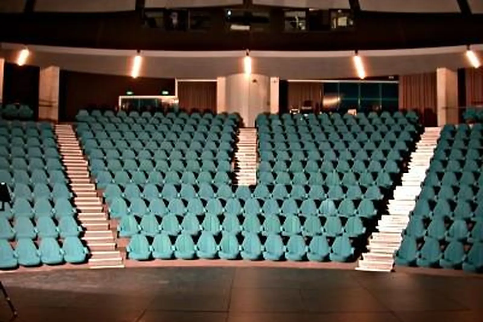 Lieux événementiels, YZEURESPACE