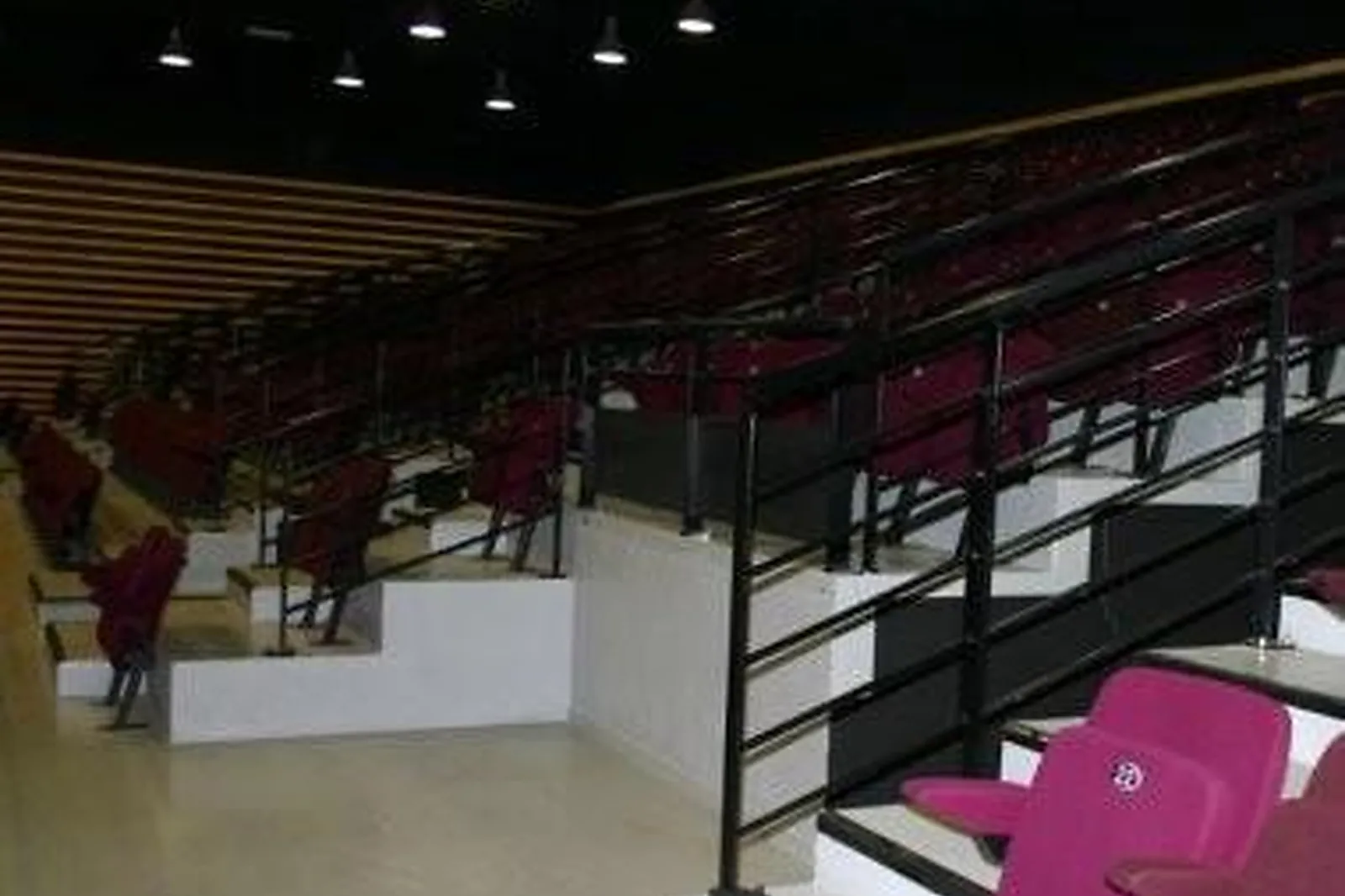 Lieux événementiels, ZINGA ZANGA