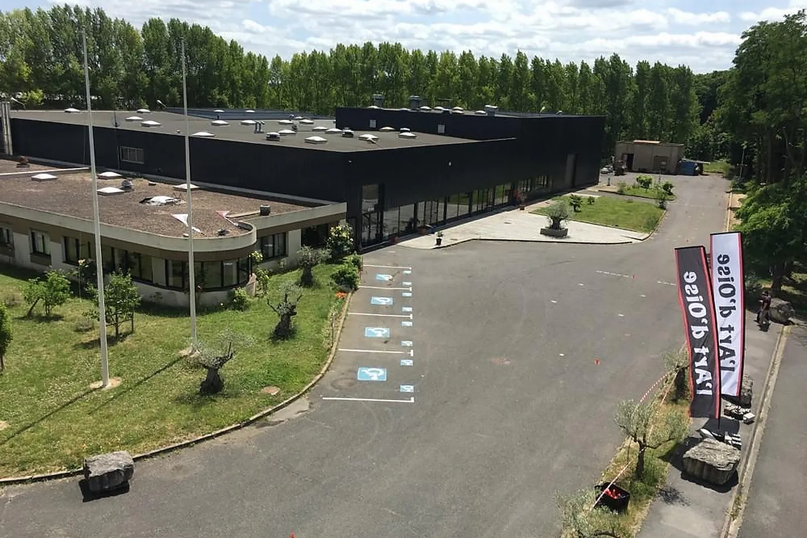 Lieux événementiels, LL&RSQUO;ART DL&RSQUO;OISE SALON