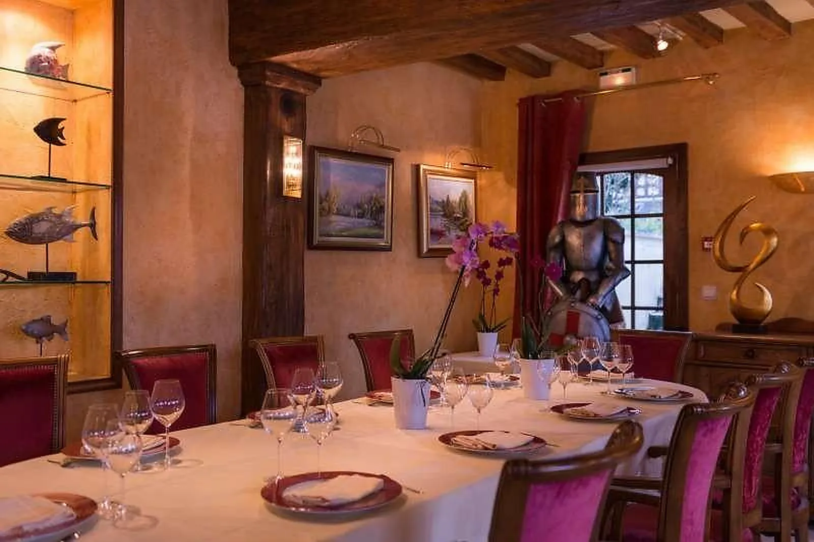 Lieux événementiels, LA CHÂINE D'OR