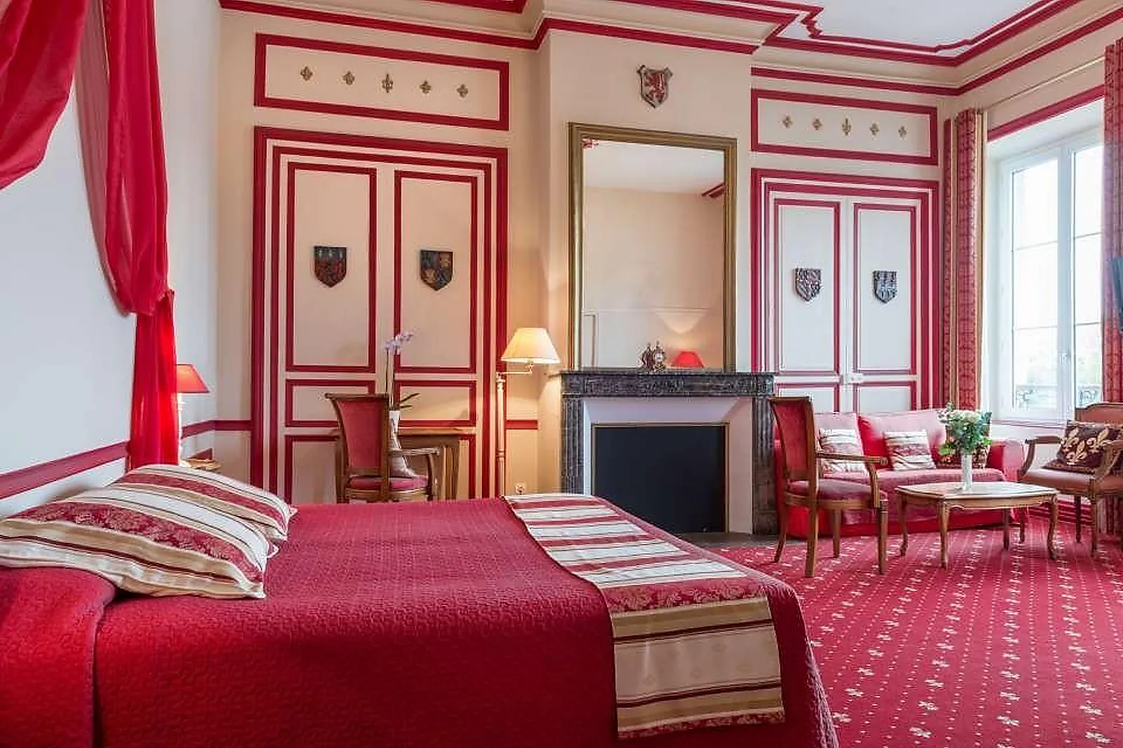 Lieux événementiels, LA CHÂINE D'OR