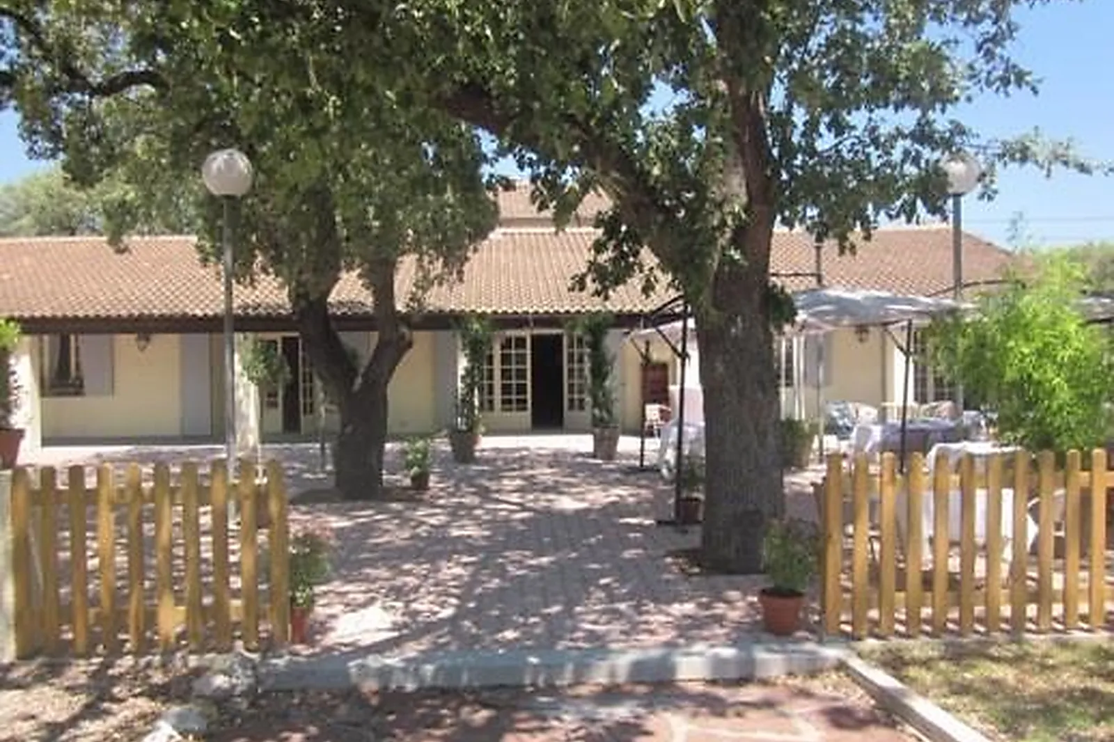 Lieux événementiels, LE RELAIS DES CHÊNES