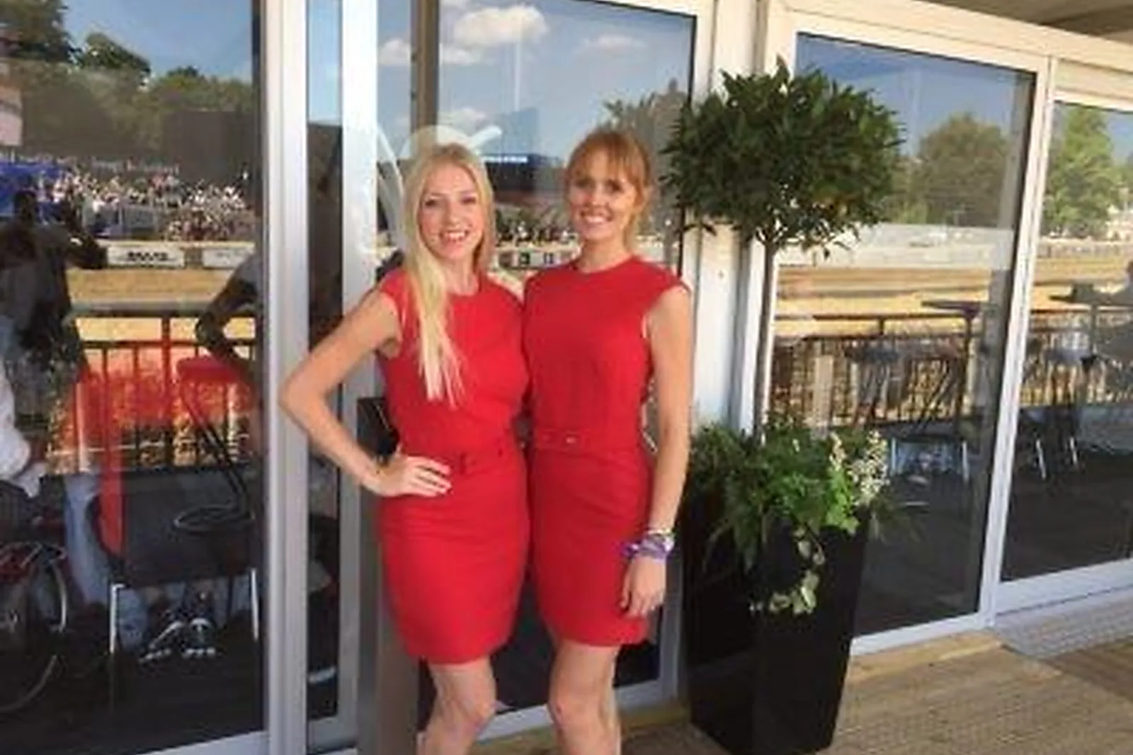 Hôtes et hôtesses d'accueil, BONJOUR HÔTESSES - CANNES