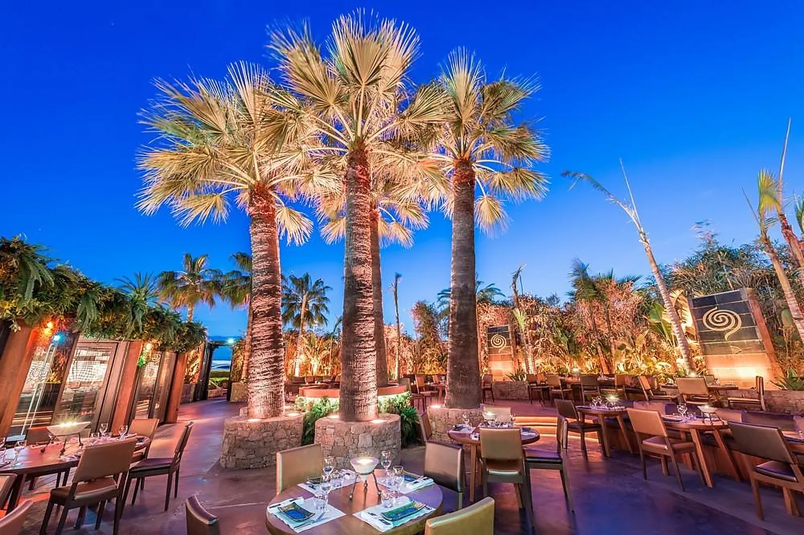 Hôtes et hôtesses d'accueil, CANNESMILE