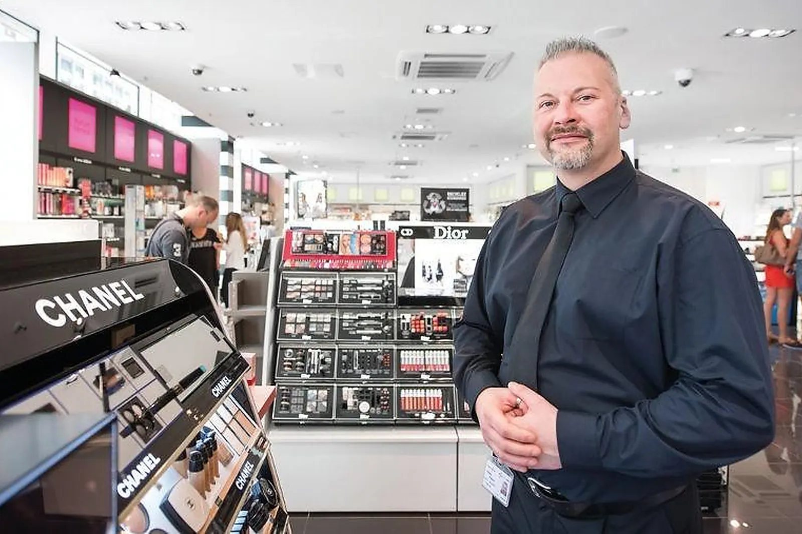 Hôtes et hôtesses d'accueil, AXCESS SÉCURITÉ