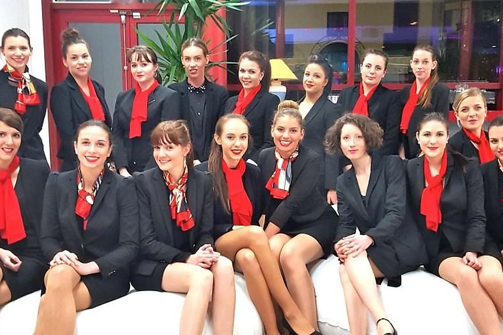 Hôtes et hôtesses d'accueil, SCARLETT AGENCY