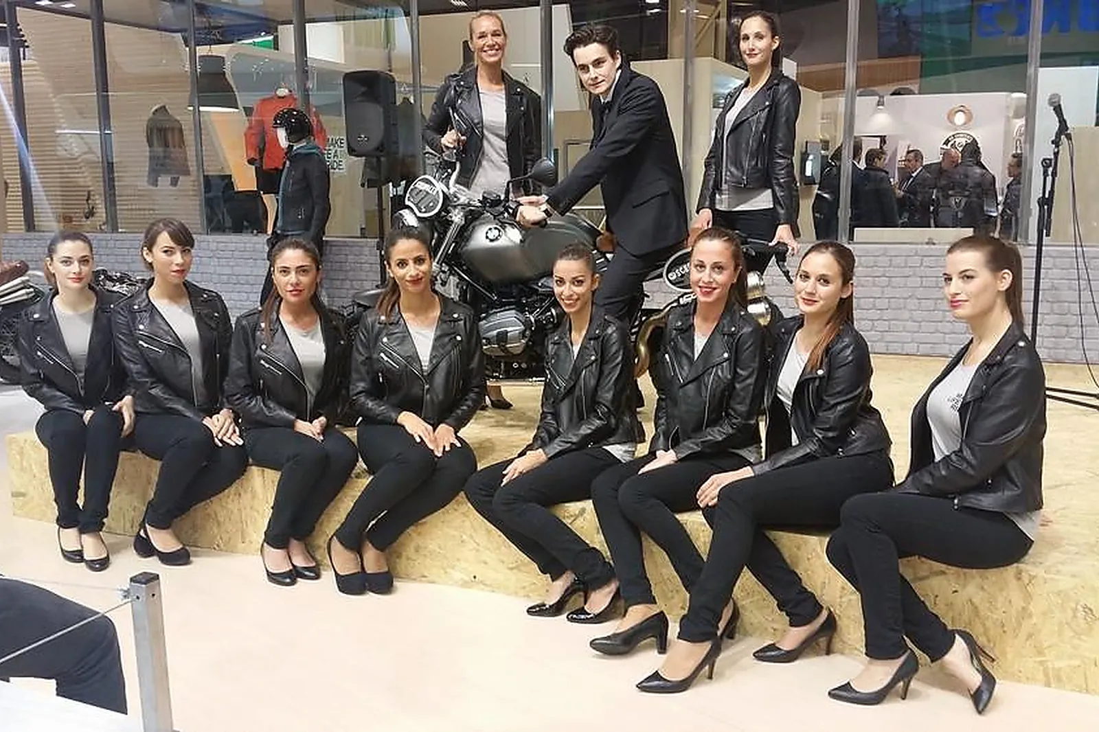 Hôtes et hôtesses d'accueil, FRANCE PRESTIGE