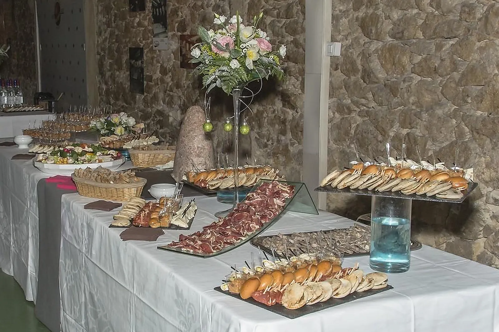 Prestataire Technique Audiovisuel, CARRÉ ROSES