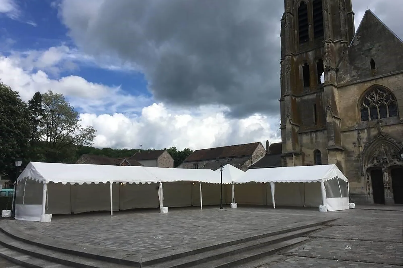 Nord-Pas-de-Calais-Picardie, FOURNITURES POUR EXPOSITIONS - GOUVIEUX (OISE) : MICHEL LOCATIONS