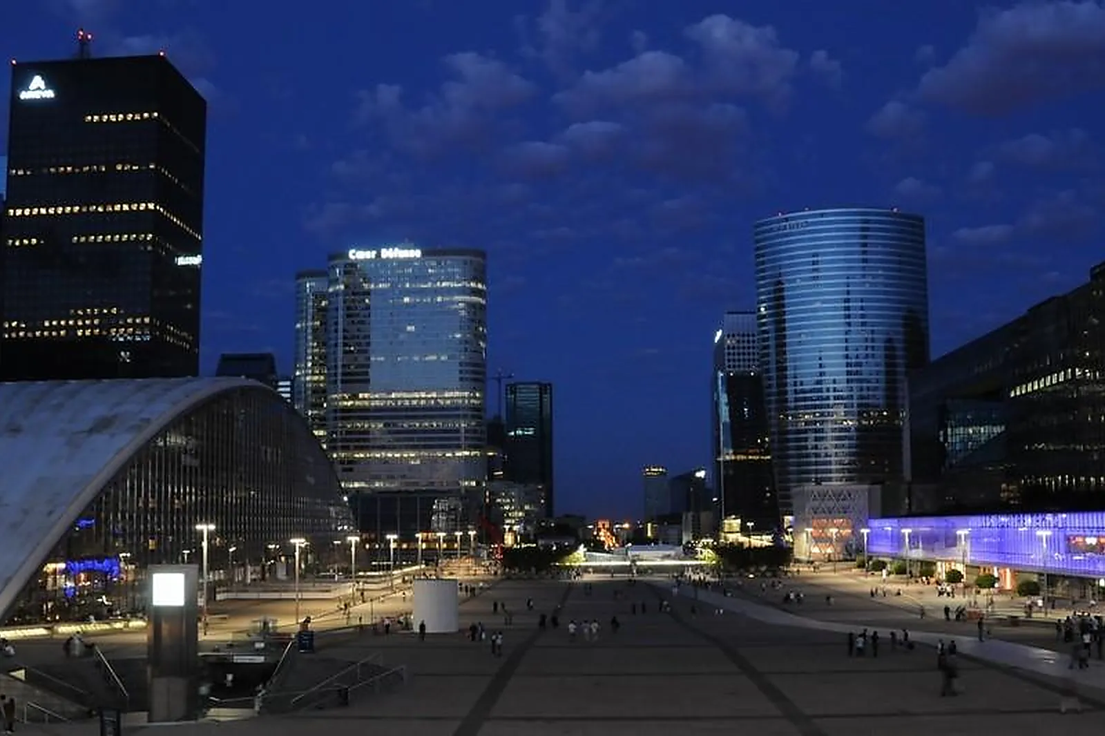 Services événementiels, VO-VF