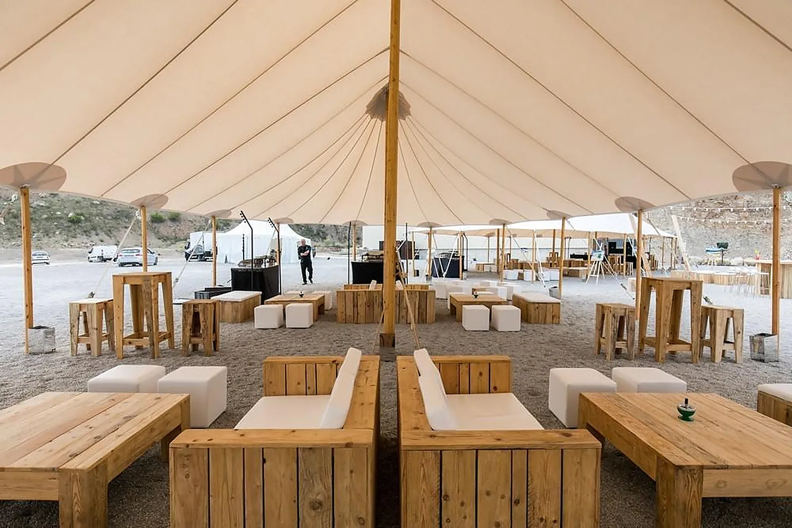 Services événementiels, DESIGN BY C