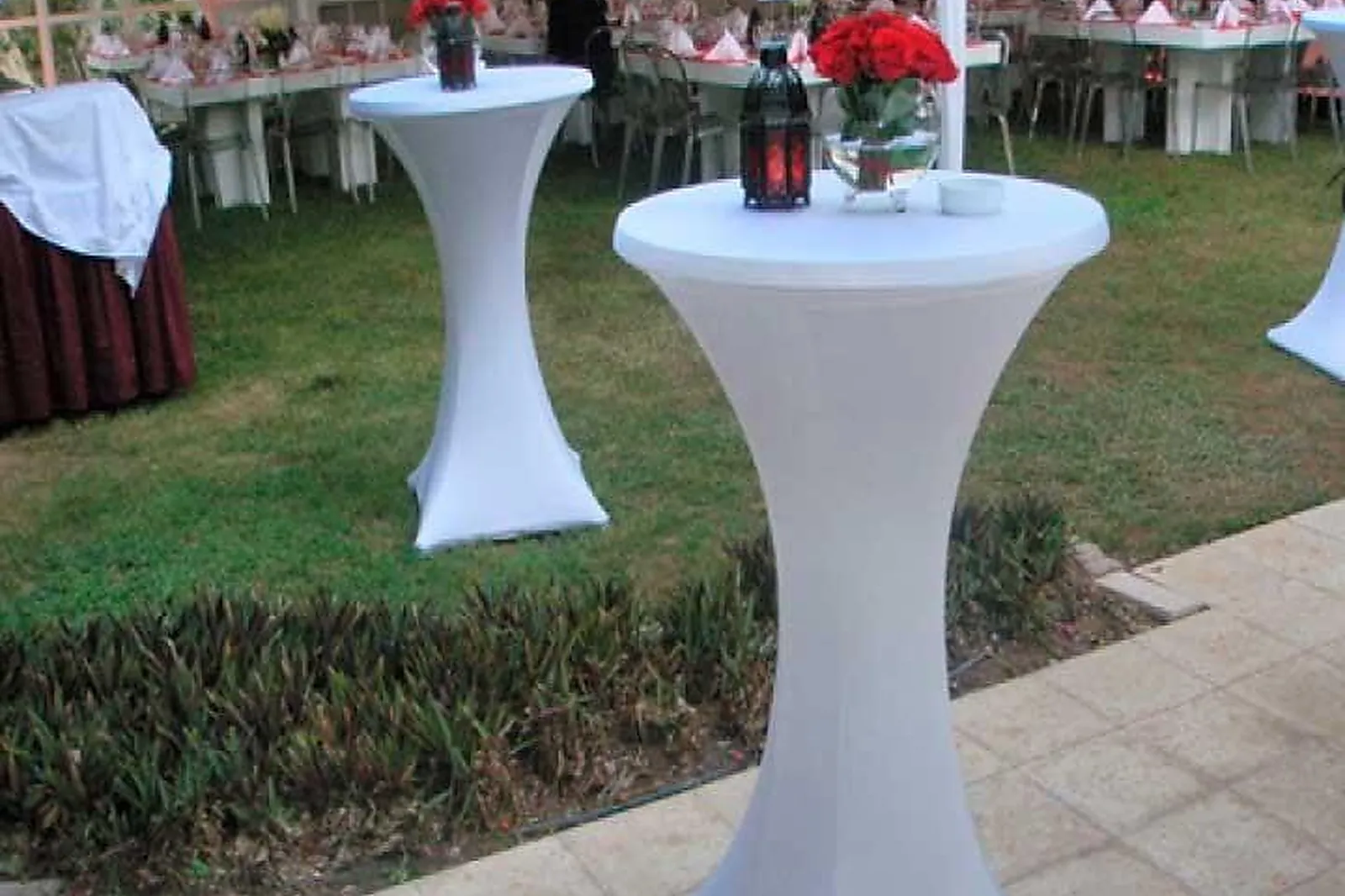 Services événementiels, LES CHAISES ROSES