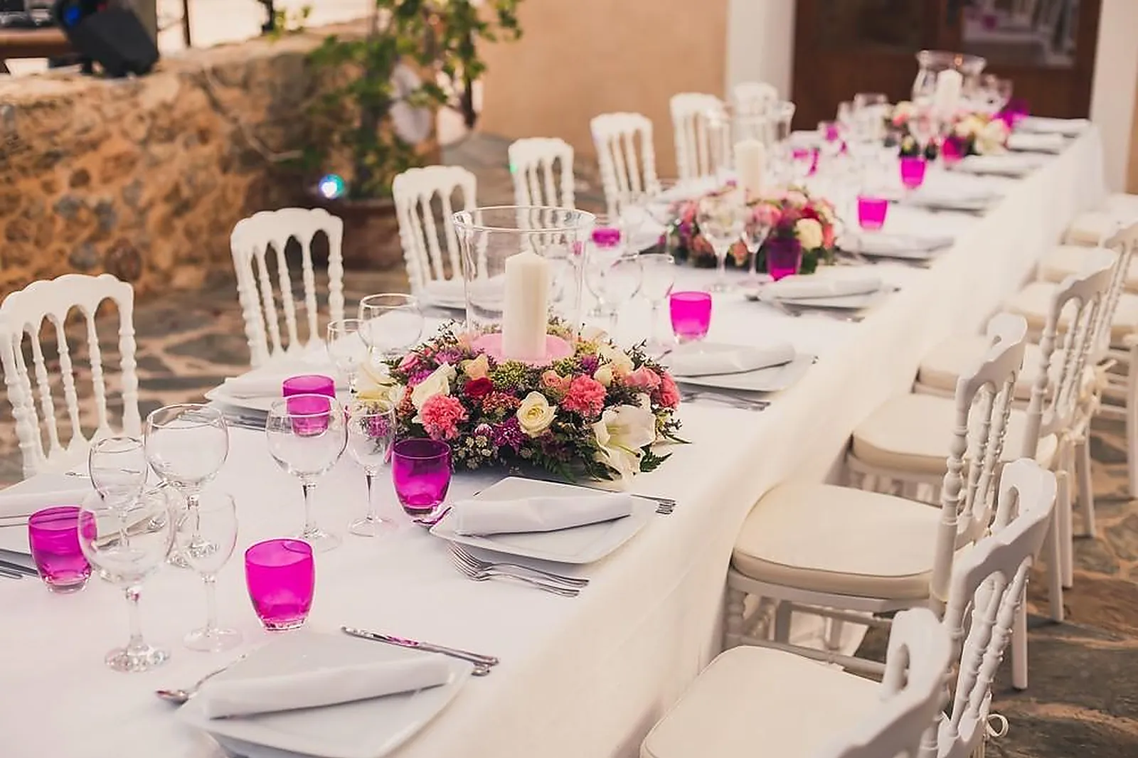 Services événementiels, LES CHAISES ROSES