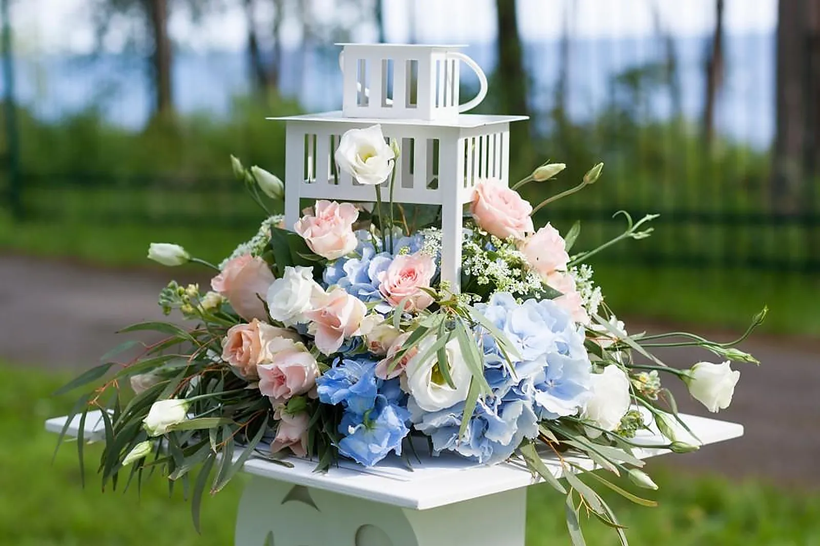 Services événementiels, LES CHAISES ROSES