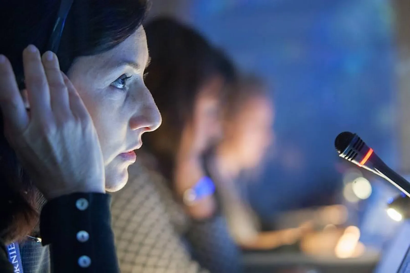 Circuit et matériel de traduction, LOIODICE CONFÉRENCE SYSTÈME