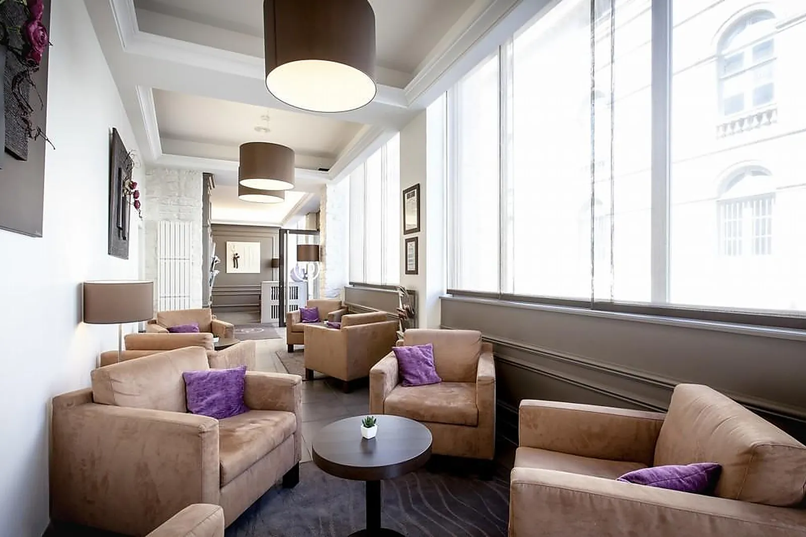 Photographe, PHOTOGRAPHES - DIJON (CÔTE-D'OR) : LA COURTOISIE PHOTOGRAPHIE STUDIO