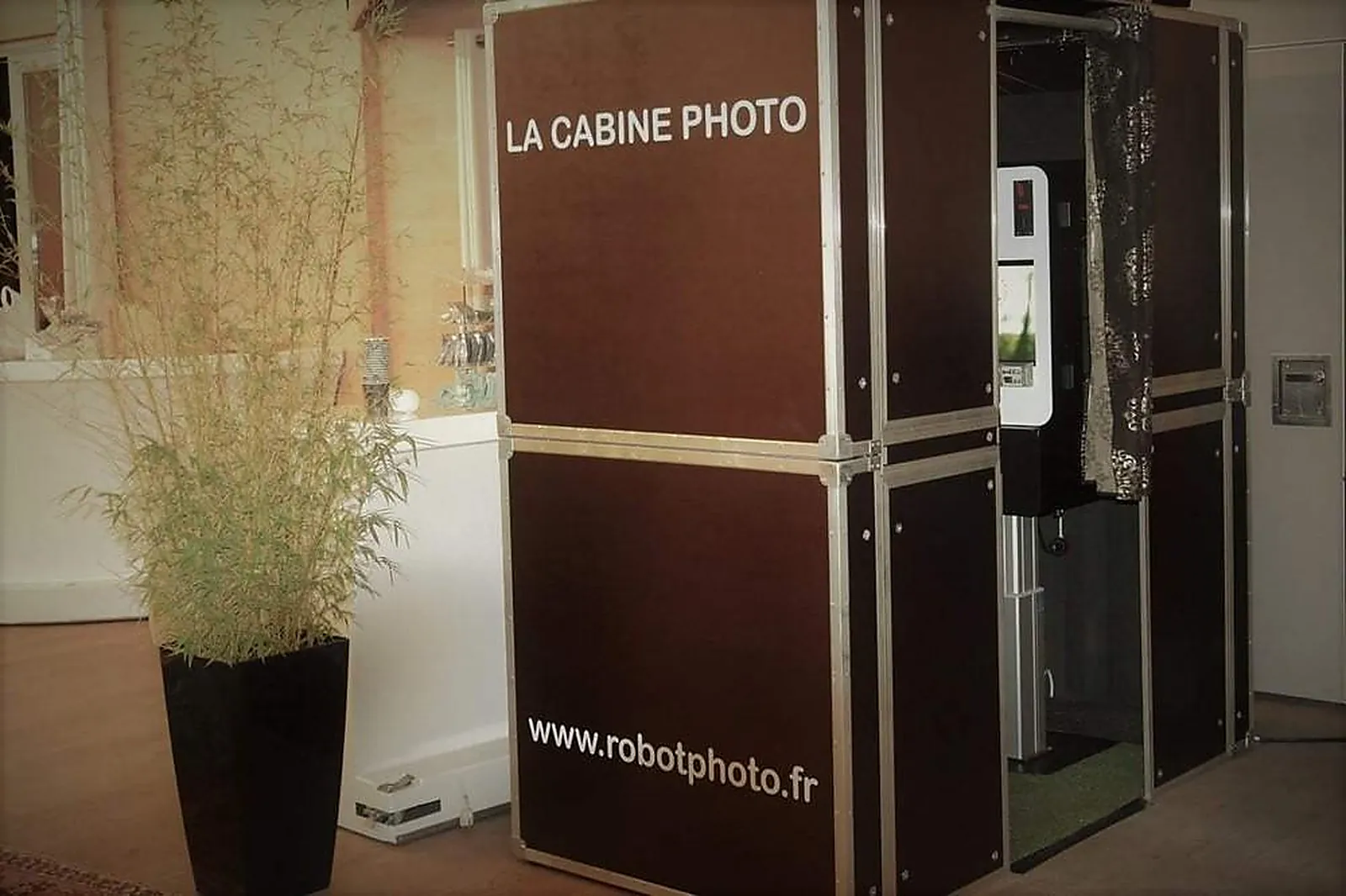 Photographe, PHOTOGRAPHES - RENNES (ILLE-ET-VILAINE) : ROBOT PHOTO