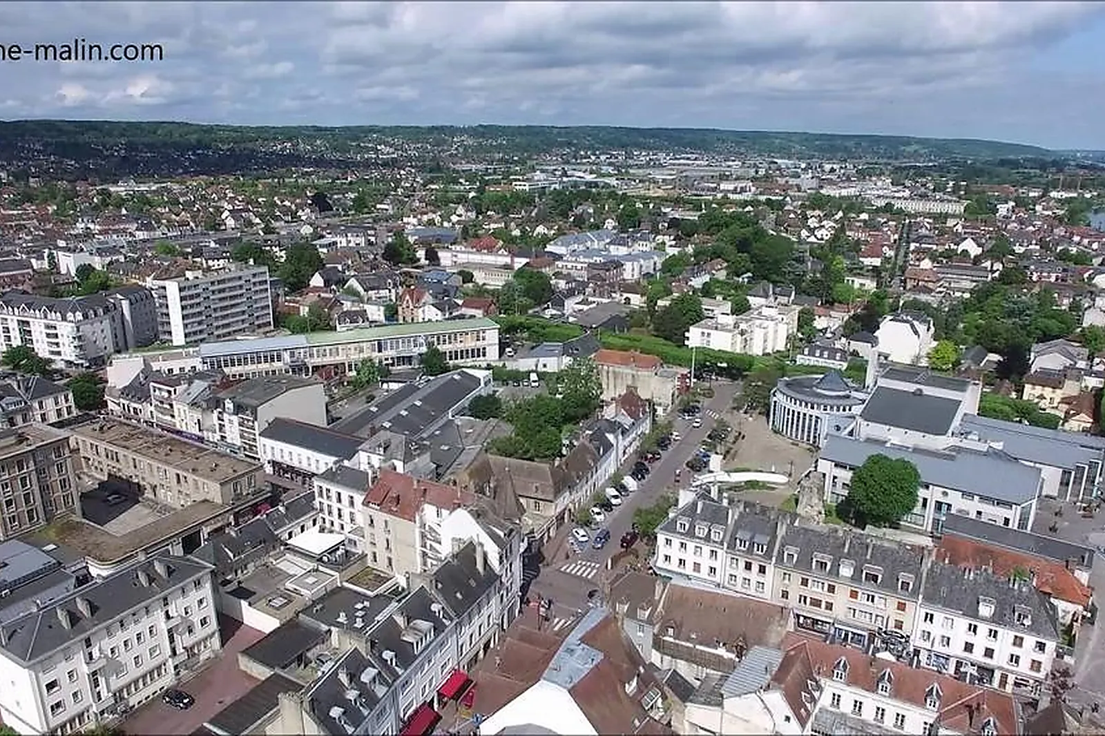 Prestataire Technique Audiovisuel, RÉALISATION AUDIOVISUELLE - EVREUX (EURE) : DRONE MALIN