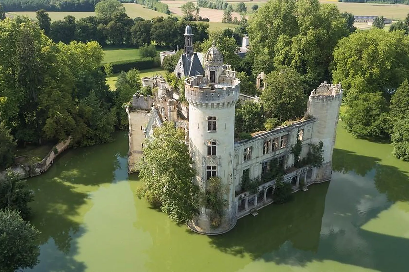 Prestataire Technique Audiovisuel, RÉALISATION AUDIOVISUELLE - JOUE-LES-TOURS (INDRE-ET-LOIRE) : DRONE CONTRAST