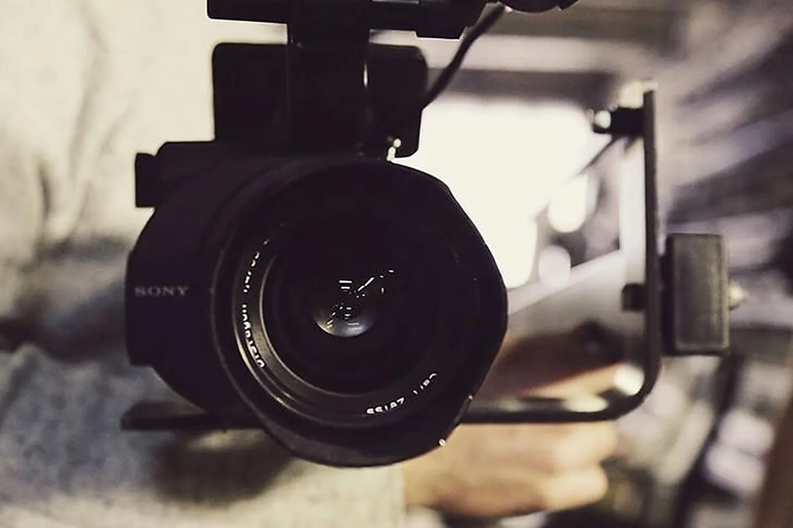 Prestataire Technique Audiovisuel, RÉALISATION AUDIOVISUELLE - MEYZIEU (RHÔNE) : SERVICES DRONE