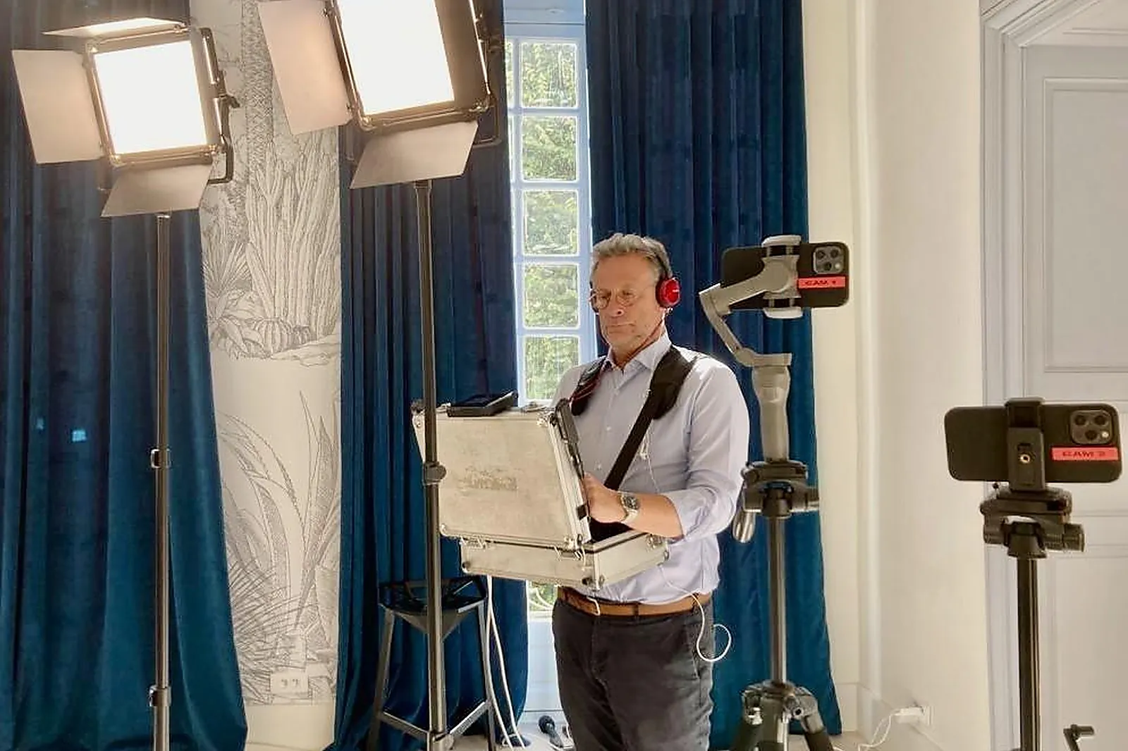 Prestataire Technique Audiovisuel, RÉALISATION AUDIOVISUELLE - PARIS (PARIS) : LES REGIES MOBILES