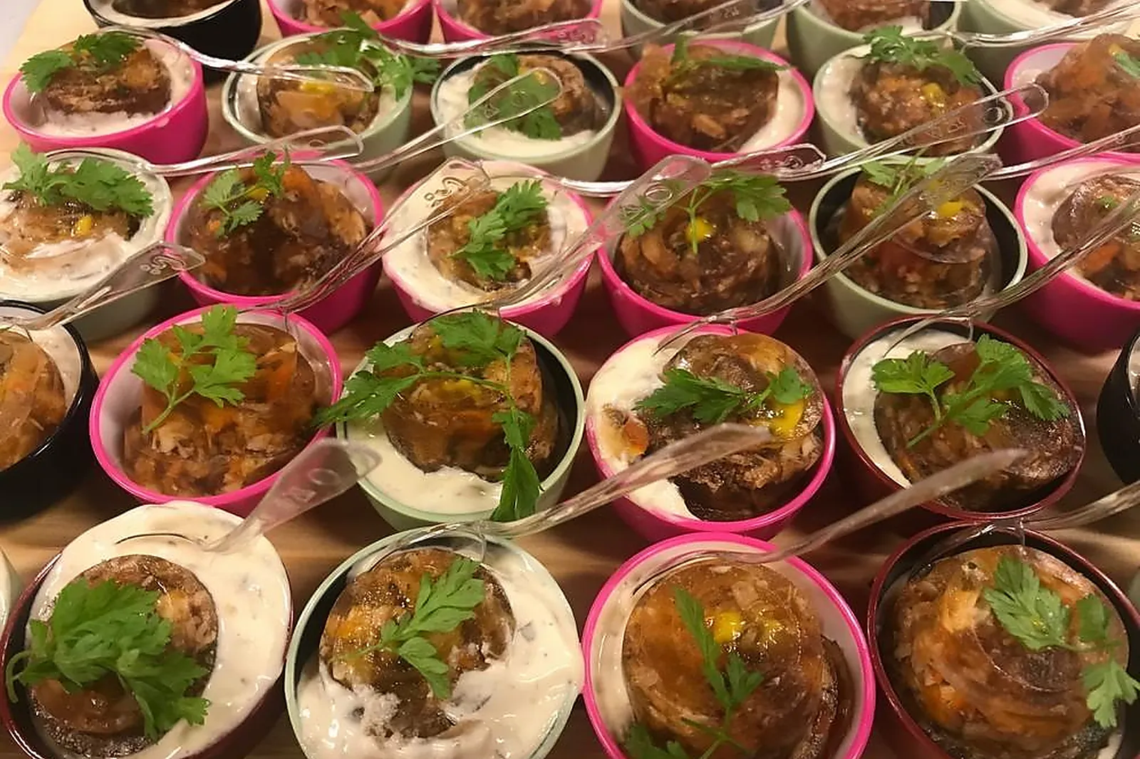 Cafés et Restaurants, RESTAURANTS - AILLY-LE-HAUT-CLOCHER (SOMME) : LES TISONS