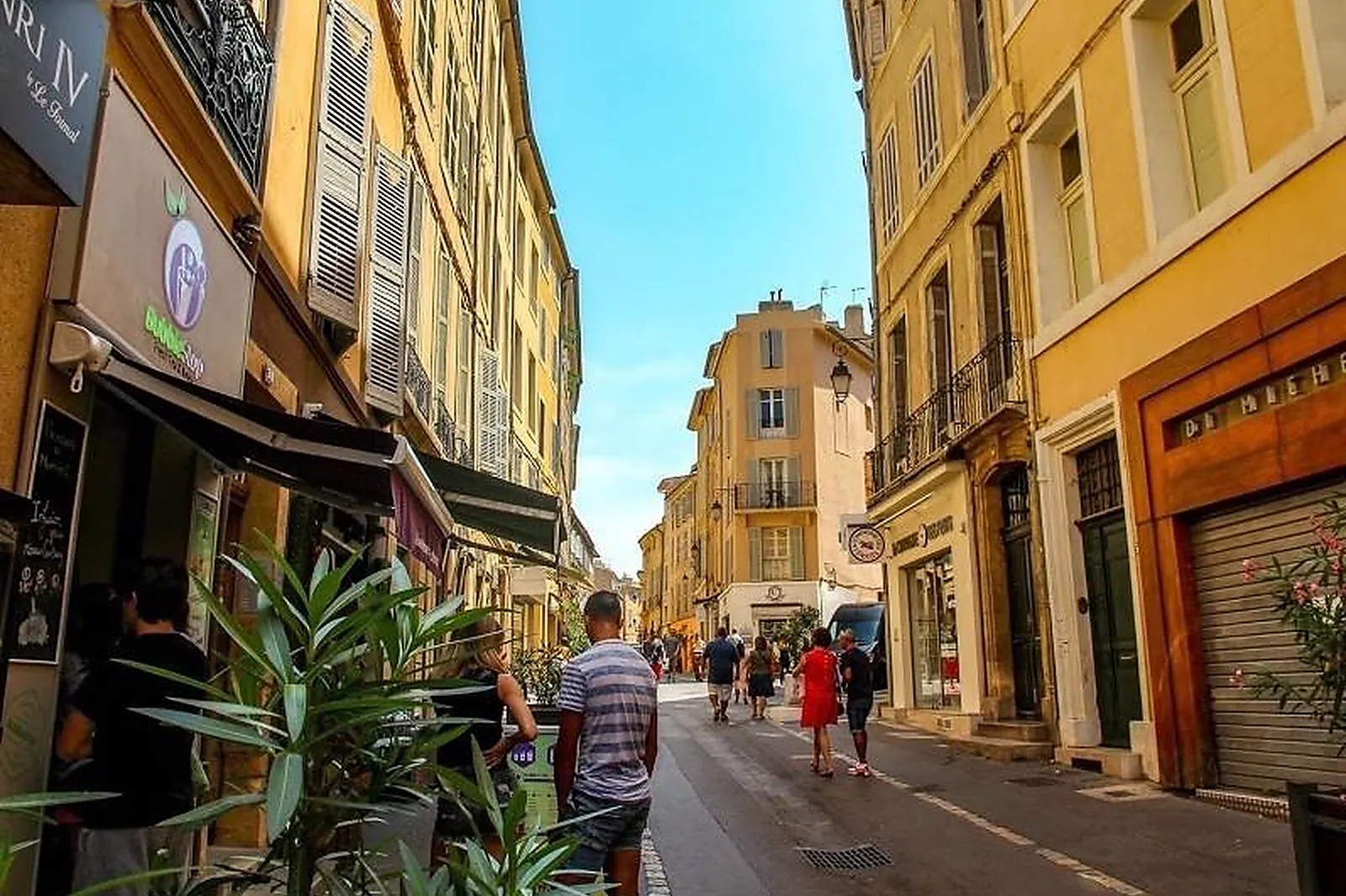 Cafés et Restaurants, RESTAURANTS - AIX-EN-PROVENCE (BOUCHES-DU-RHÔNE) : LES CAVES HENRI IV BY LE FORMAL