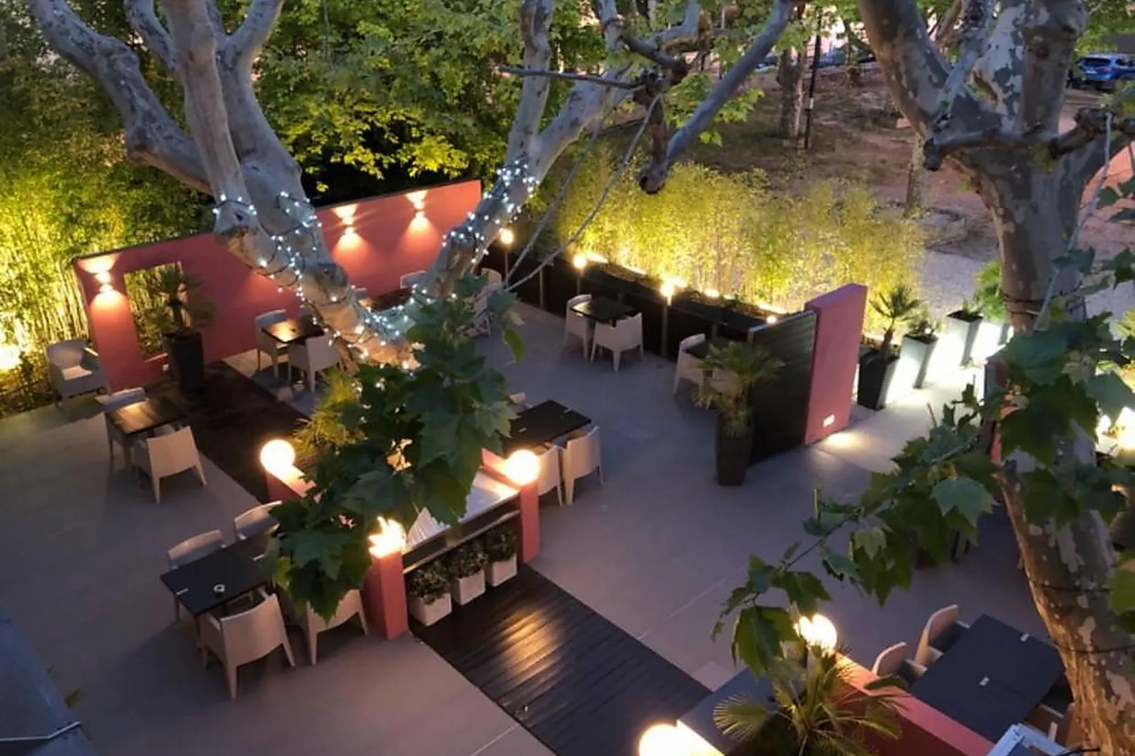 Cafés et Restaurants, RESTAURANTS - AIX-EN-PROVENCE (BOUCHES-DU-RHÔNE) : LES INSÉPARABLES