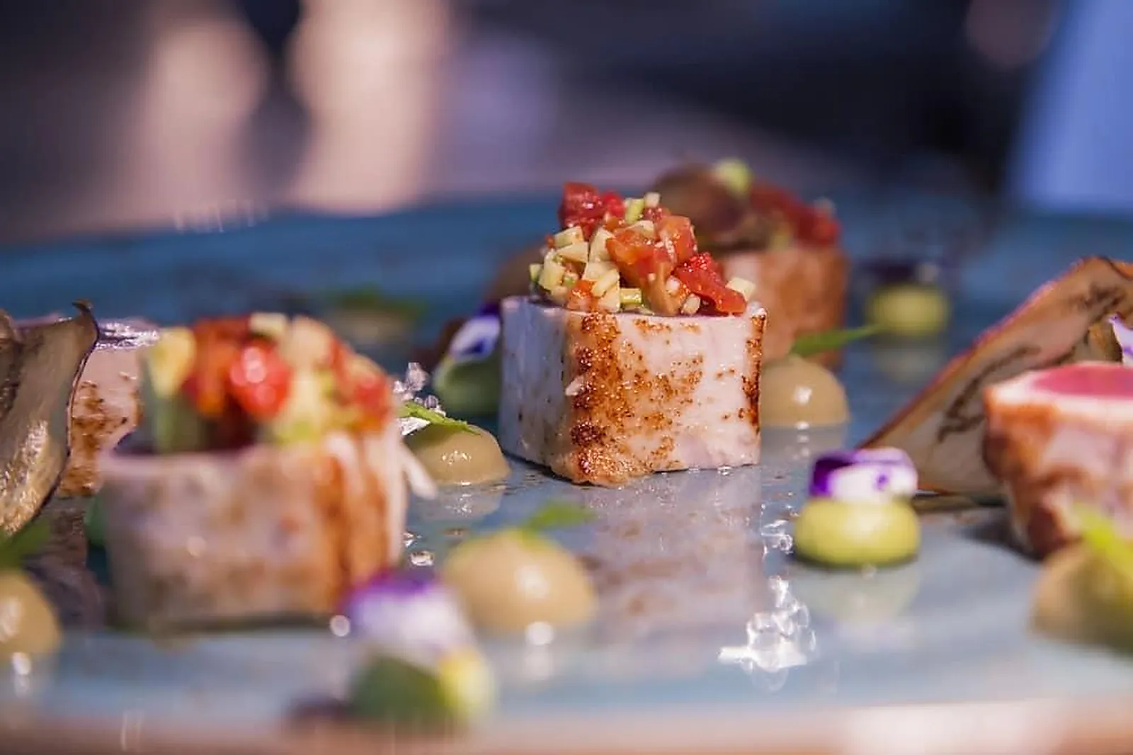 Cafés et Restaurants, RESTAURANTS - AIX-EN-PROVENCE (BOUCHES-DU-RHÔNE) : VINTREPIDE