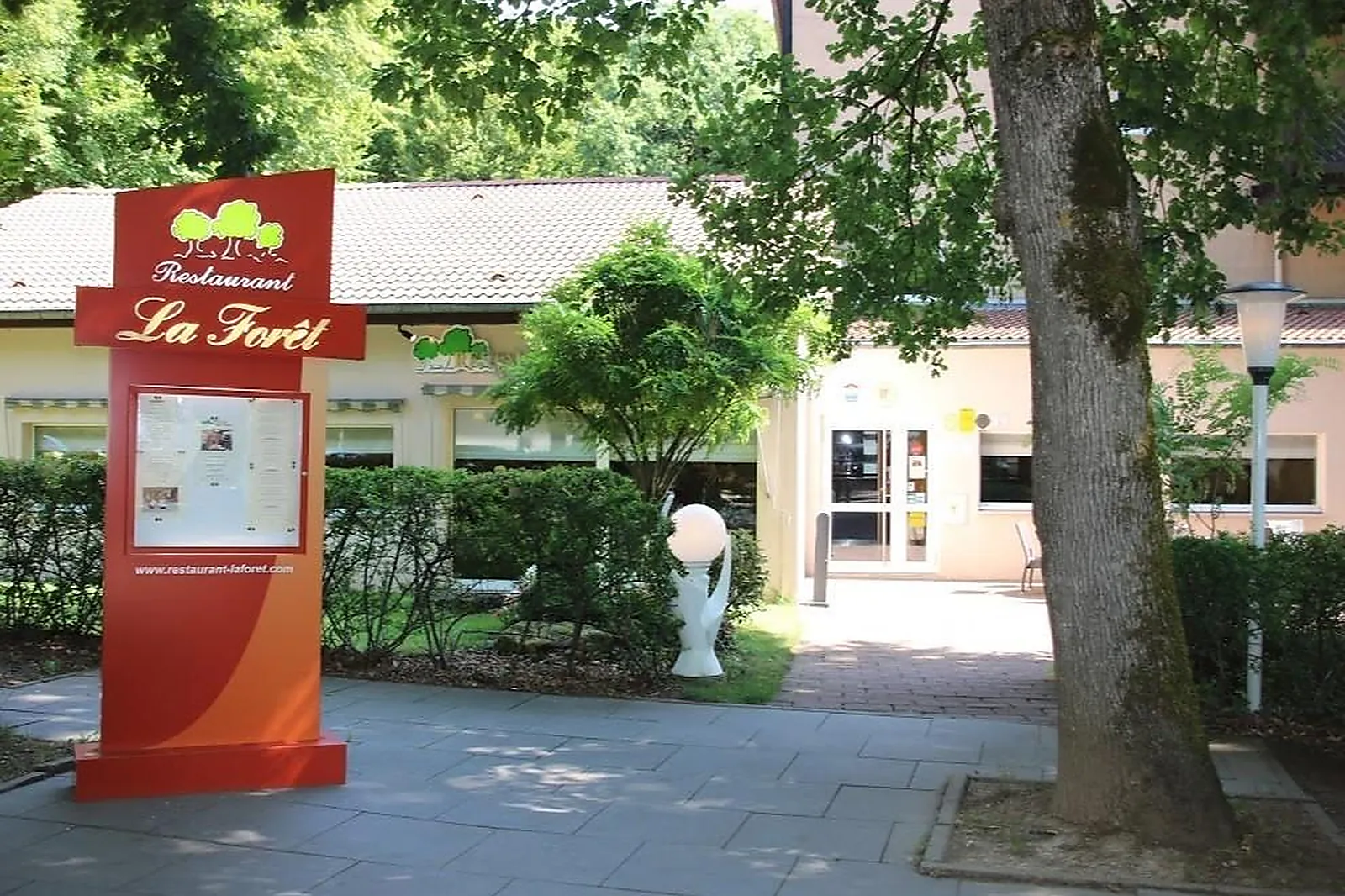 Cafés et Restaurants, RESTAURANTS - AMNEVILLE (MOSELLE) : RESTAURANT LA FORÊT