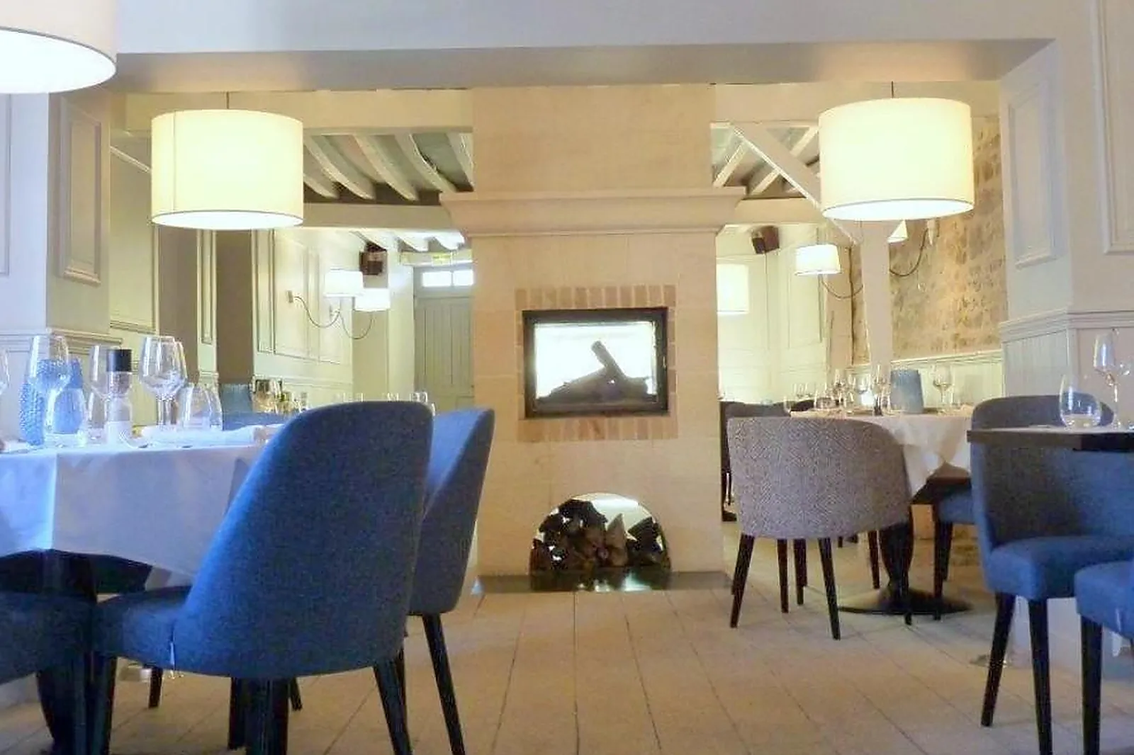 Cafés et Restaurants, RESTAURANTS - APREMONT (OISE) : LA GRANGE AUX LOUPS