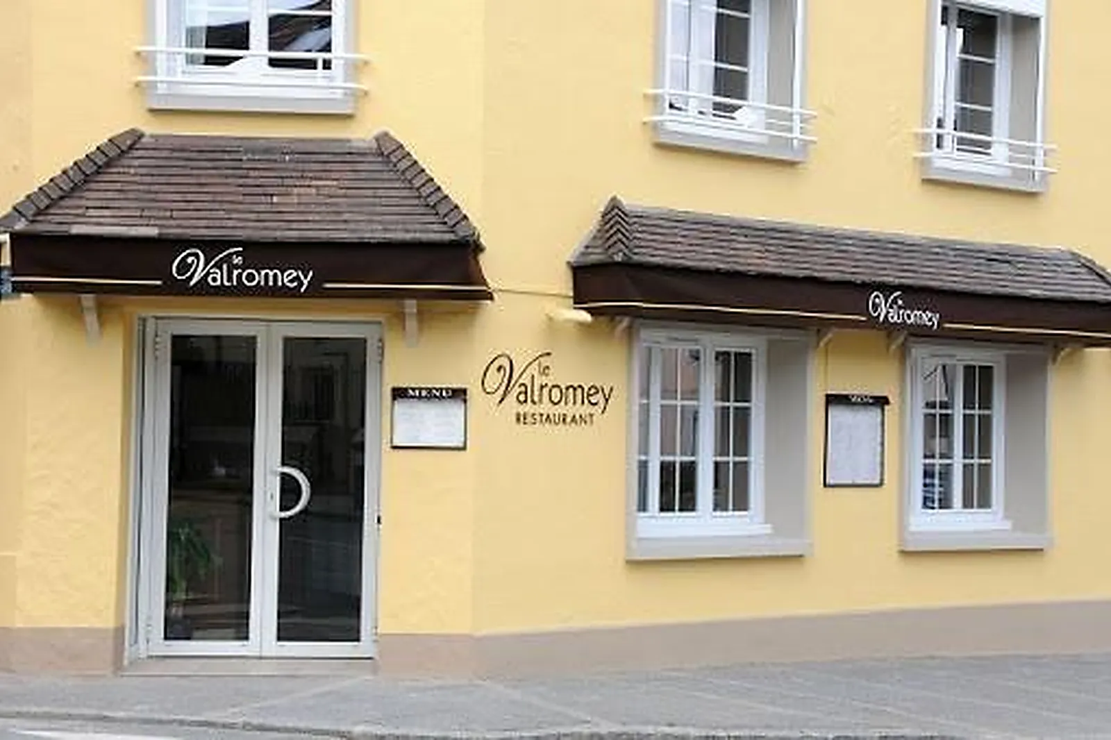 Cafés et Restaurants, RESTAURANTS - ARPAJON (ESSONNE) : LE VALMOREY