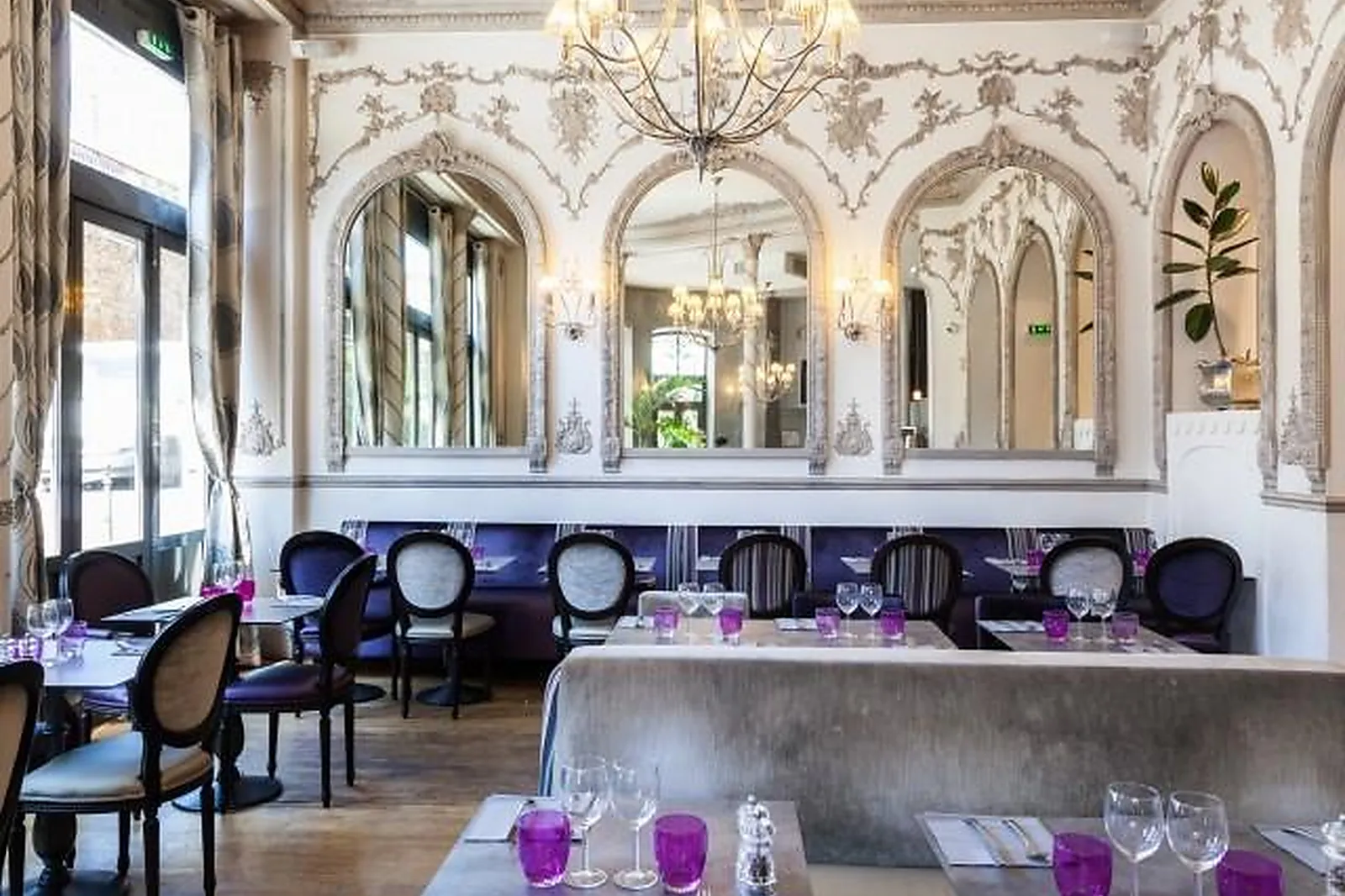 Cafés et Restaurants, RESTAURANTS - ASNIERES-SUR-SEINE (HAUTS-DE-SEINE) : MODJO