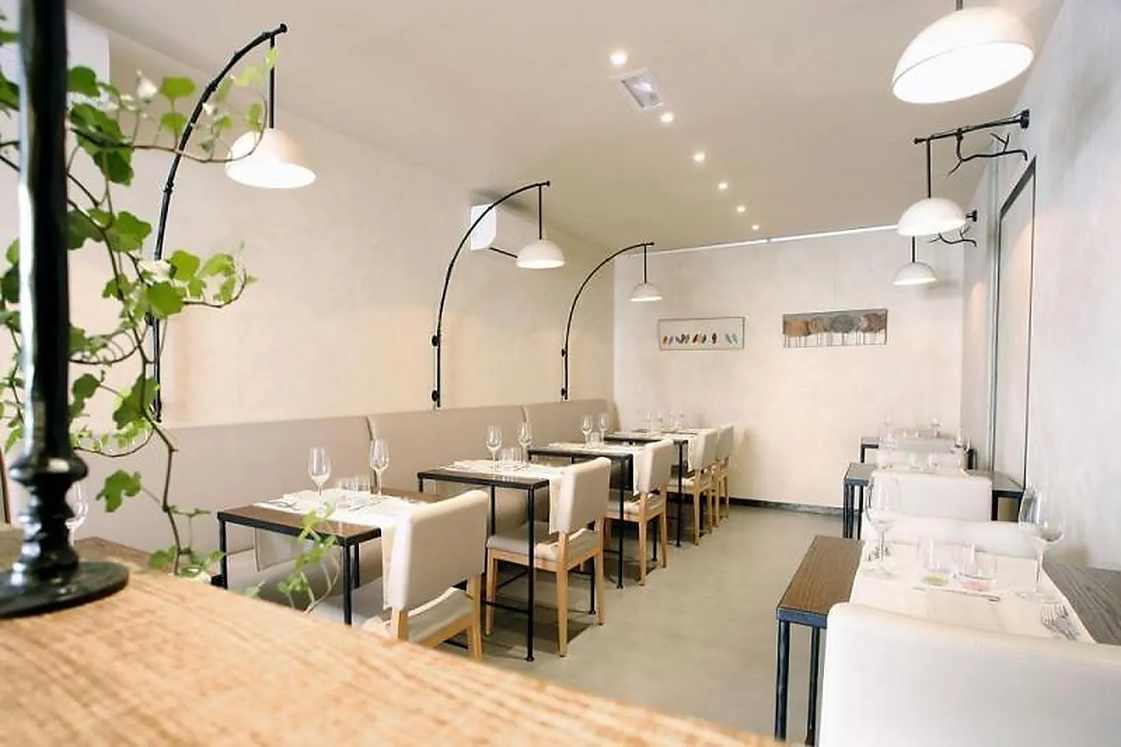 Cafés et Restaurants, RESTAURANTS - AUXERRE (YONNE) : LL&RSQUO;ASPERULE AUXERRE