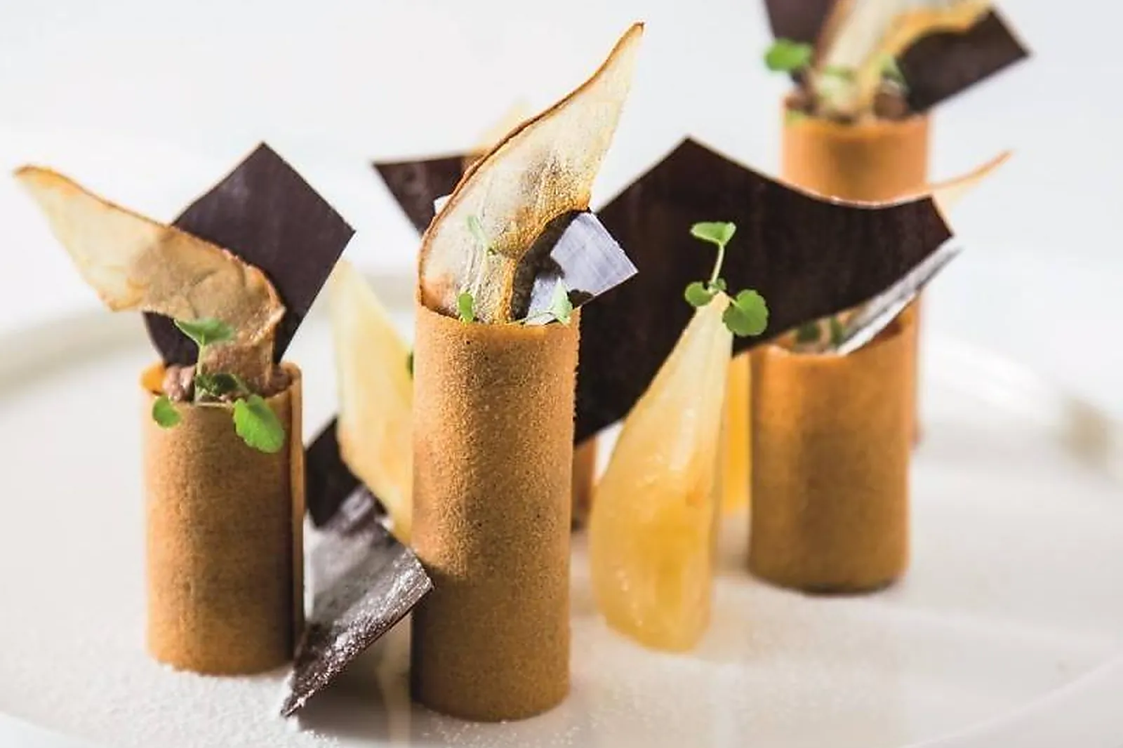 Cafés et Restaurants, RESTAURANTS - AUXERRE (YONNE) : LL&RSQUO;ASPERULE AUXERRE