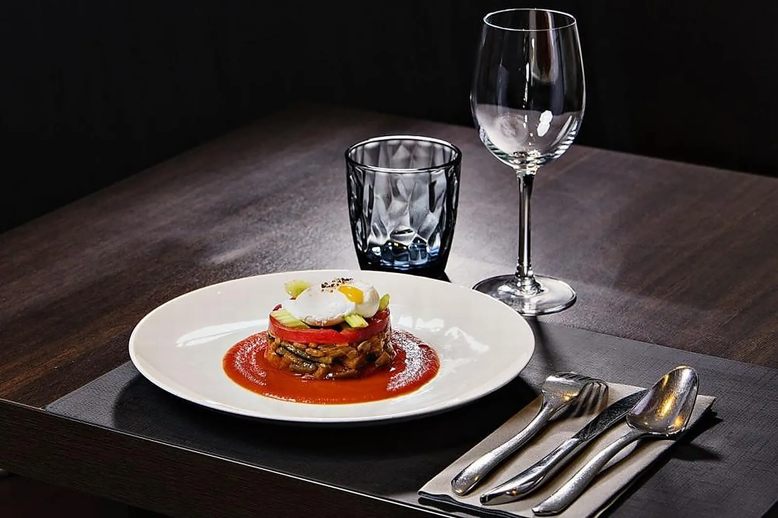 Cafés et Restaurants, RESTAURANTS - AUZEVILLE TOLOSANE (HAUTE-GARONNE) : LA TABLE DL&RSQUO;AUZEVILLE