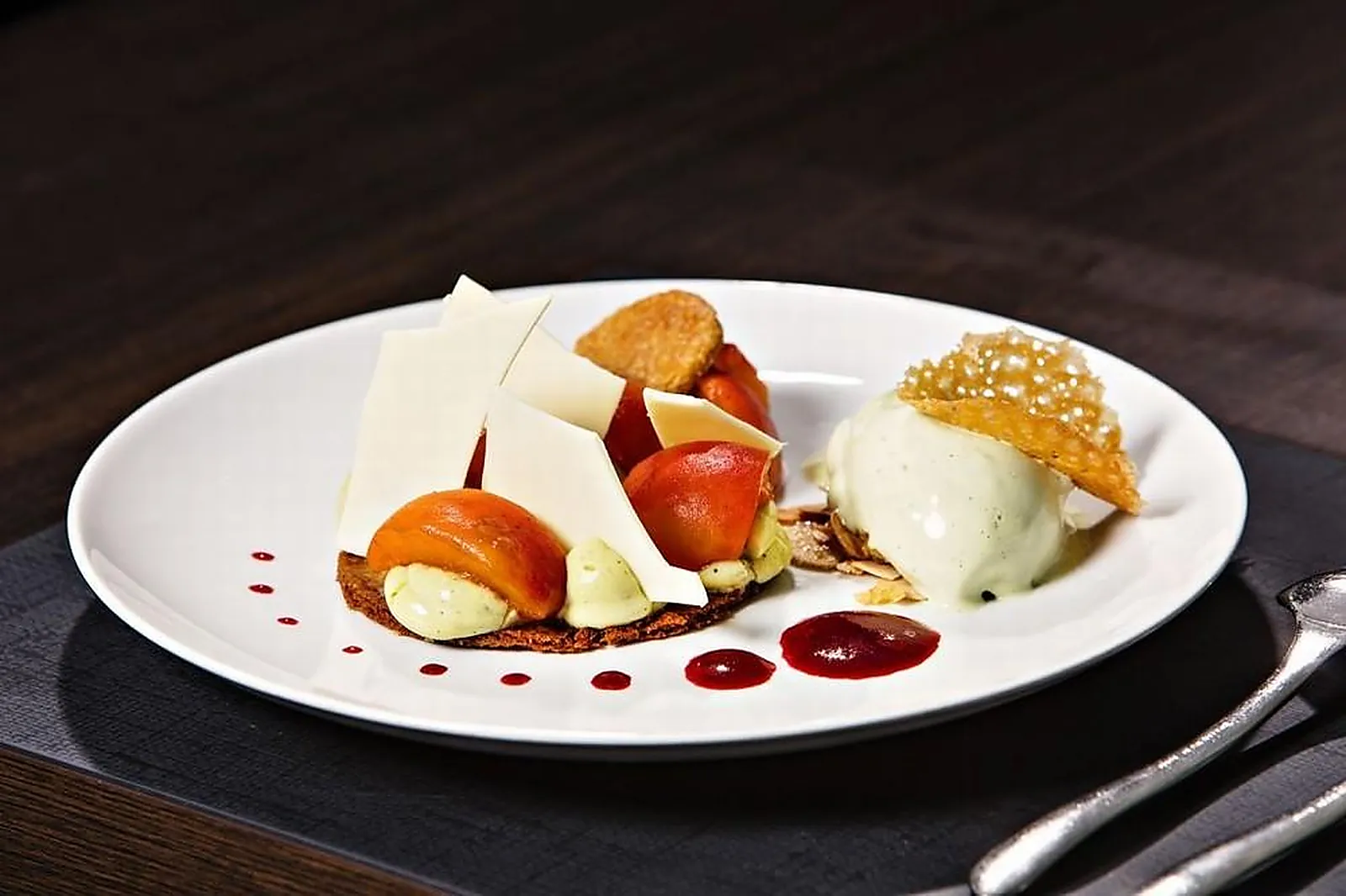 Cafés et Restaurants, RESTAURANTS - AUZEVILLE TOLOSANE (HAUTE-GARONNE) : LA TABLE DL&RSQUO;AUZEVILLE