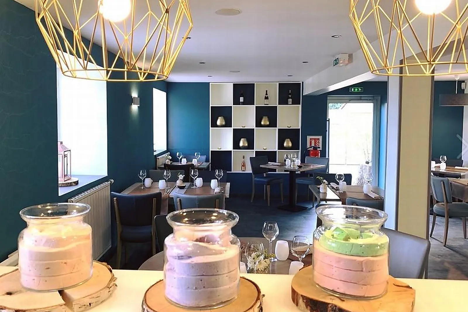 Cafés et Restaurants, RESTAURANTS - AVELIN (NORD) : LL&RSQUO;AME AU VERT