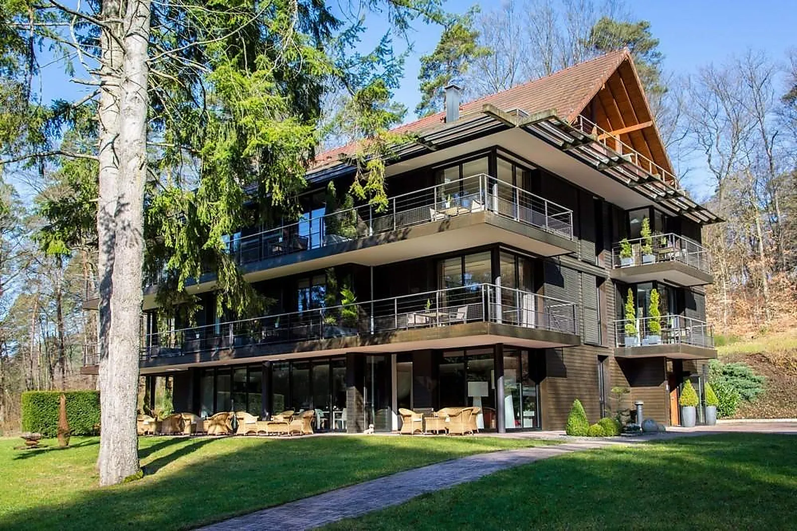 Cafés et Restaurants, RESTAURANTS - BAERENTHAL (MOSELLE) : LL&RSQUO;ARNSBOURG