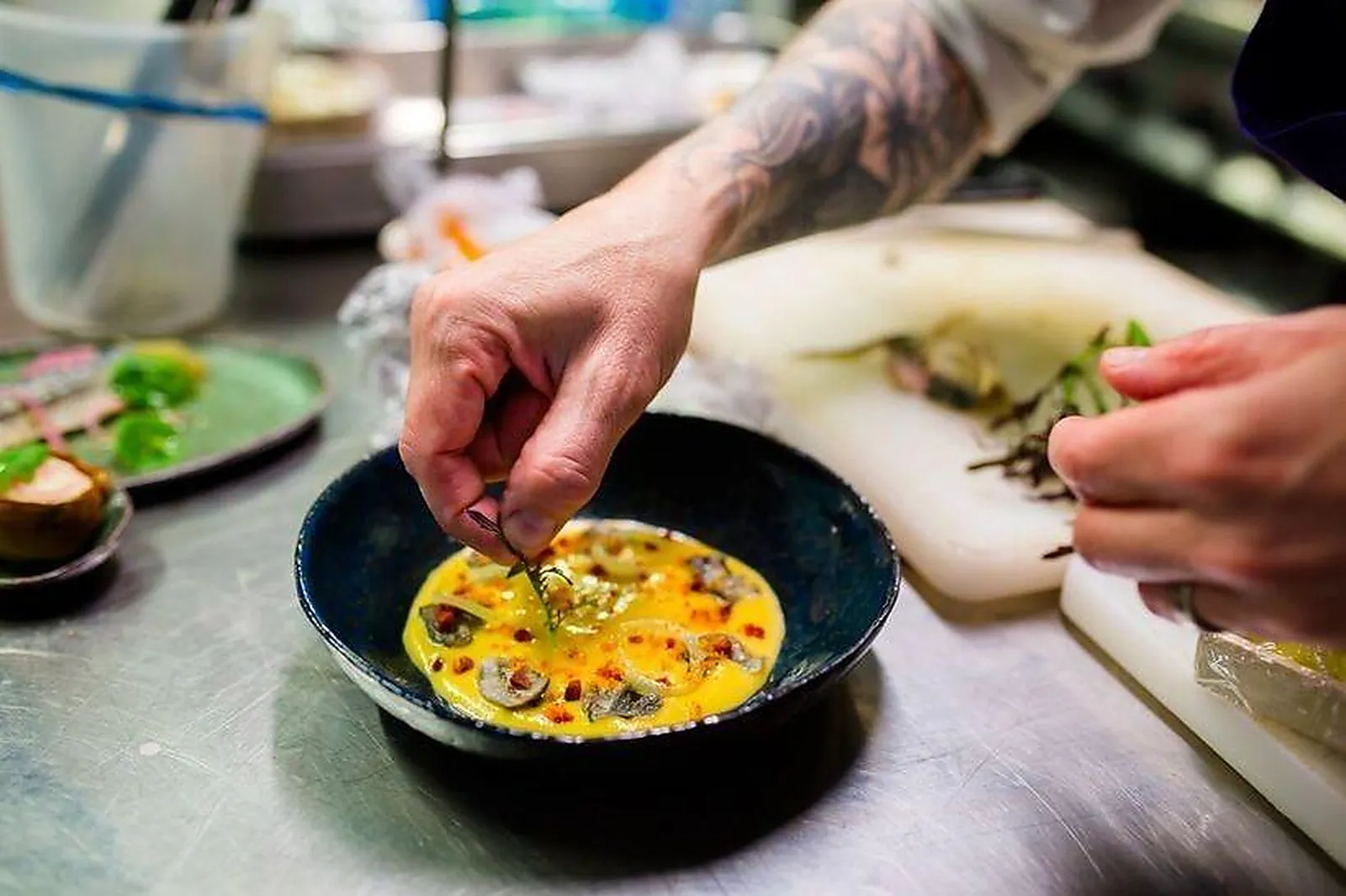 Cafés et Restaurants, RESTAURANTS - BAYEUX (CALVADOS) : LL&RSQUO;ANGLE SAINT LAURENT