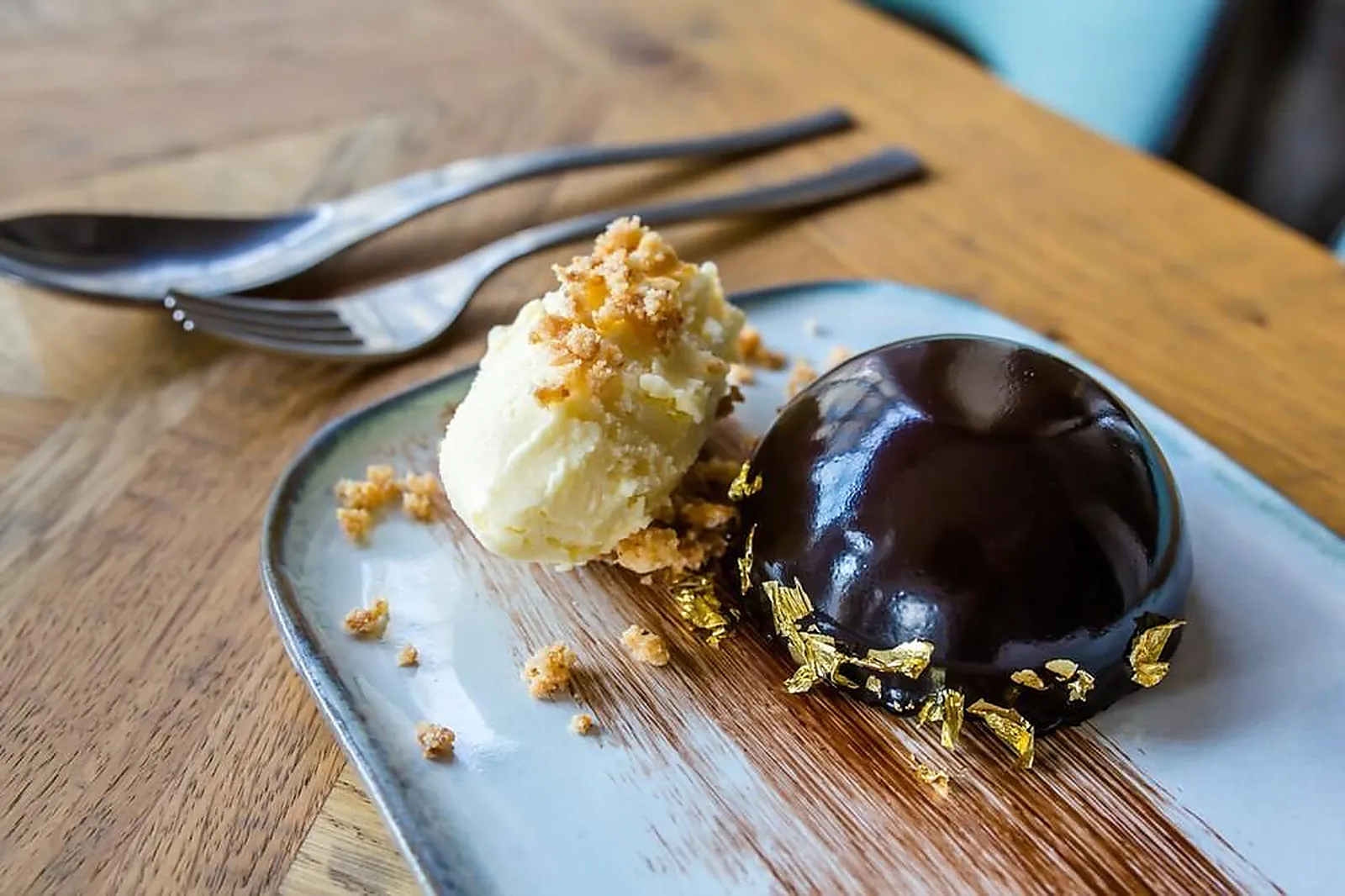 Cafés et Restaurants, RESTAURANTS - BAYEUX (CALVADOS) : LL&RSQUO;ANGLE SAINT LAURENT