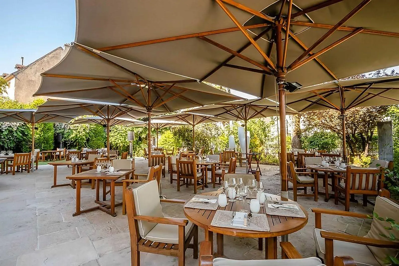 Cafés et Restaurants, RESTAURANTS - BEAUNE (CÔTE-DL&RSQUO;OR) : GARUM TABLE VIVANTE