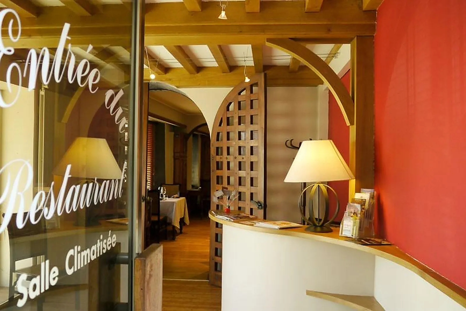 Cafés et Restaurants, RESTAURANTS - BEAUNE (CÔTE-DL&RSQUO;OR) : LL&RSQUO;ECUSSON