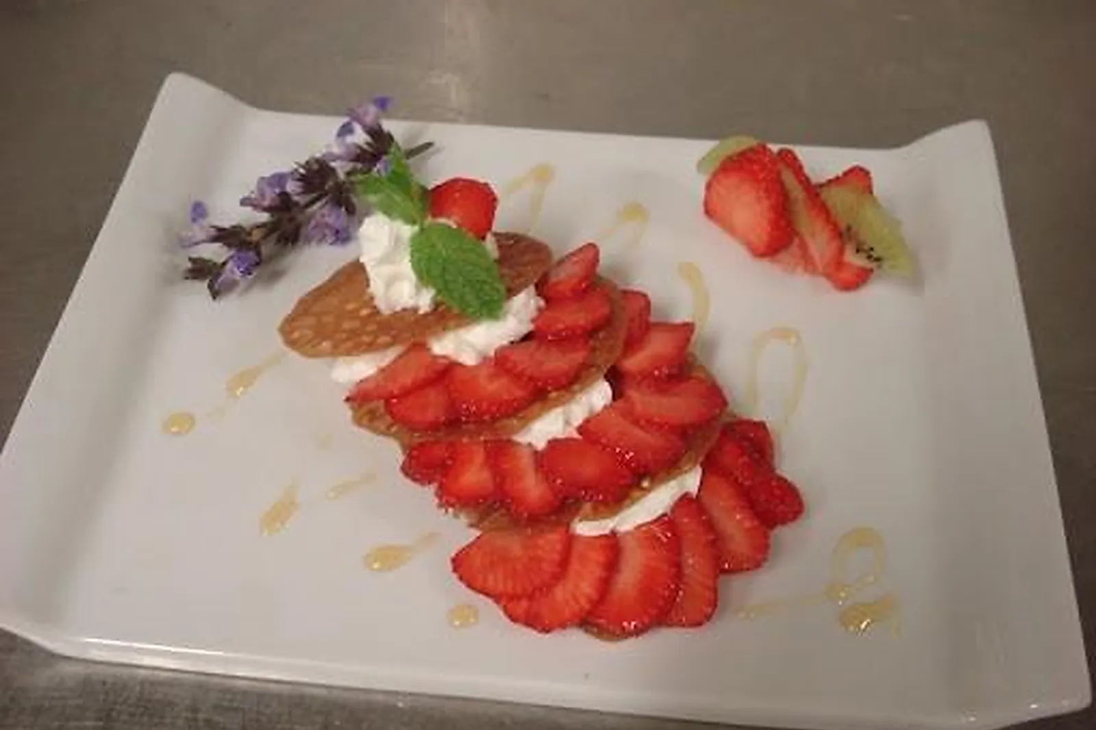 Cafés et Restaurants, RESTAURANTS - BEAUNE (CÔTE-DL&RSQUO;OR) : LE GRAND BLEU BEAUNE