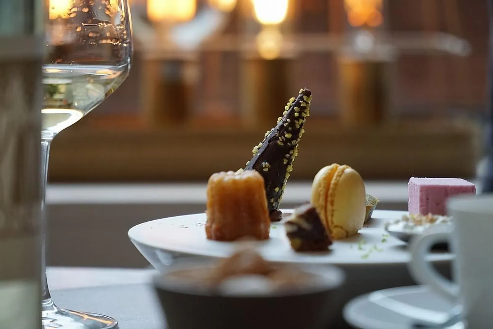 Cafés et Restaurants, RESTAURANTS - BERGERAC (DORDOGNE) : LA TABLE DU MARCHÉ