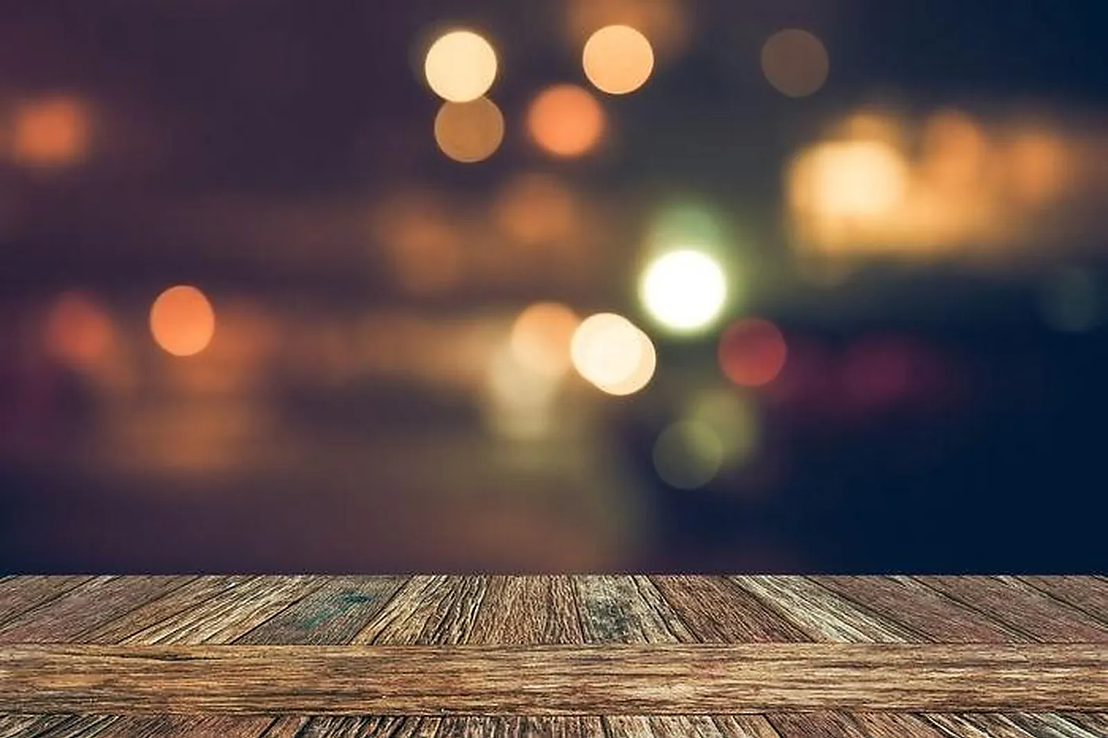 Cafés et Restaurants, RESTAURANTS - BERGERAC (DORDOGNE) : LE VIN QUATRE